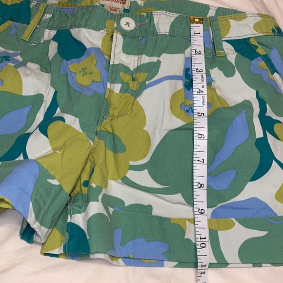 Missimo Shorts - Picture 7 of 8